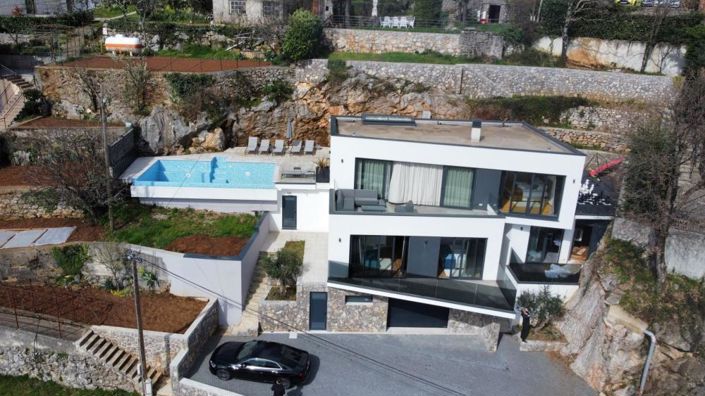 Image No.1-3 Bed Property for sale