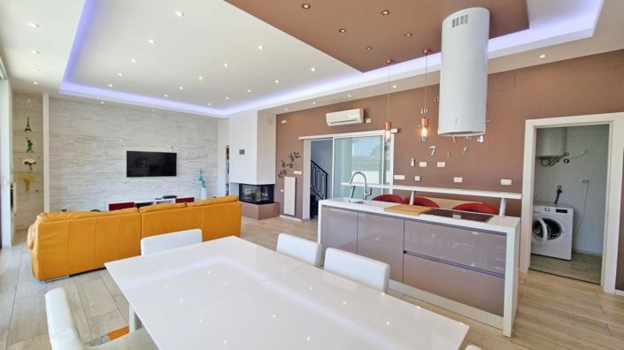 Image No.21-Propriété de 6 chambres à vendre à Croatie