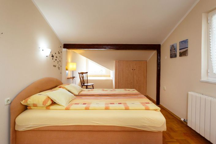 Image No.7-Propriété de 10 chambres à vendre à Malinska-Dubašnica