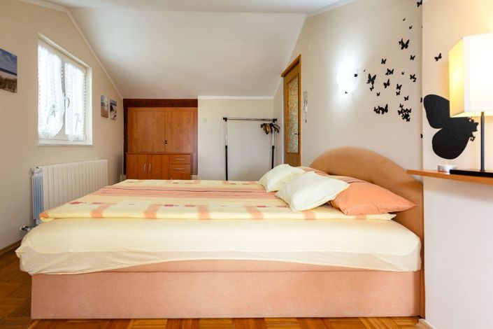 Image No.9-Propriété de 10 chambres à vendre à Malinska-Dubašnica