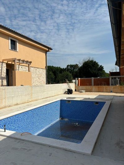 Image No.9-6 Bed Property for sale