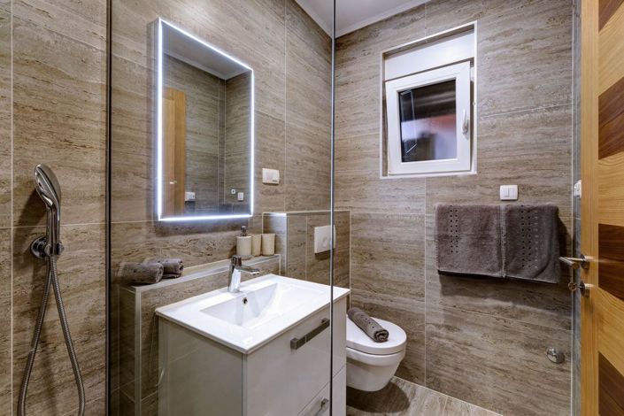 Image No.24-4 Bed Property for sale