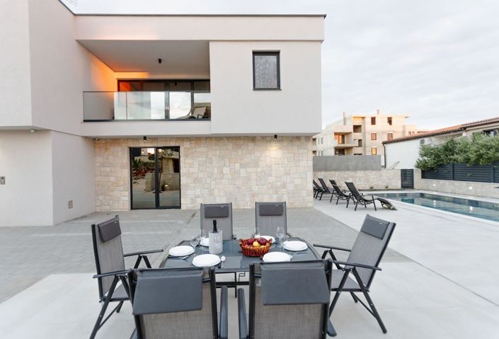 Image No.2-Propriété de 4 chambres à vendre à Croatie