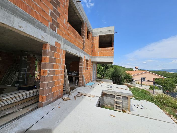 Image No.12-4 Bed Property for sale