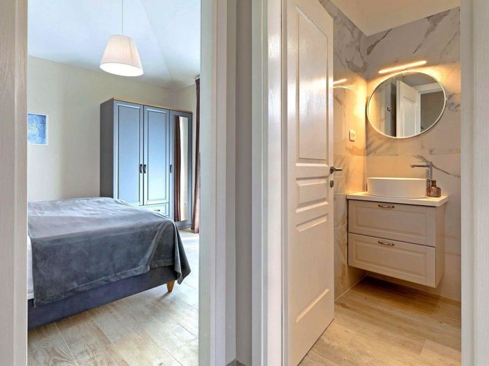 Image No.23-Propriété de 9 chambres à vendre à Brtonigla