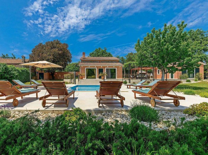 Image No.1-Propriété de 4 chambres à vendre à Rovinj