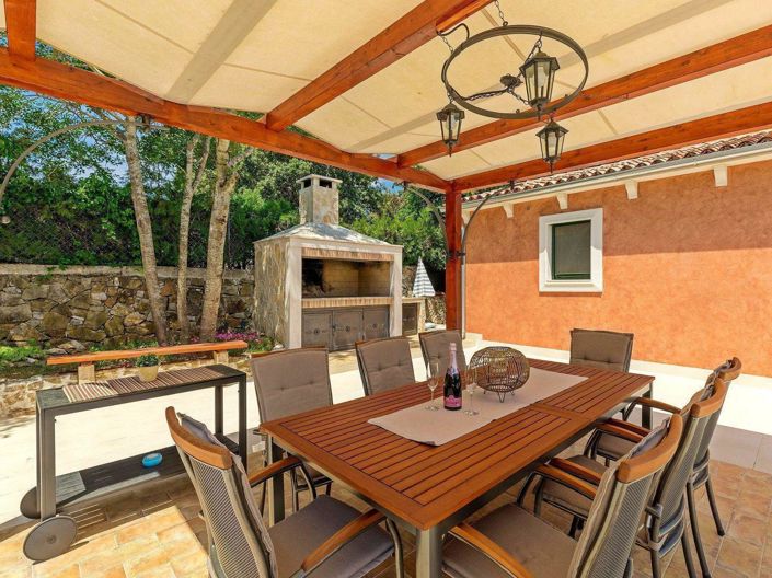 Image No.13-4 Bed Property for sale