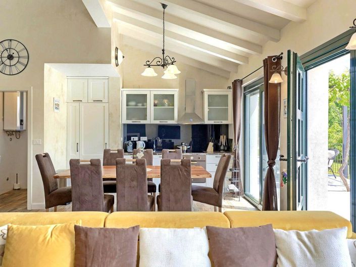 Image No.23-4 Bed Property for sale