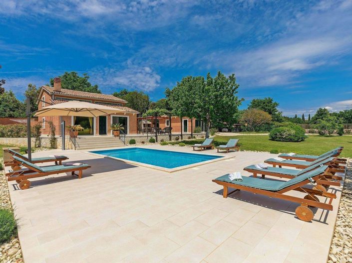 Image No.7-4 Bed Property for sale