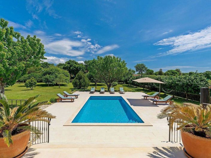 Image No.9-4 Bed Property for sale