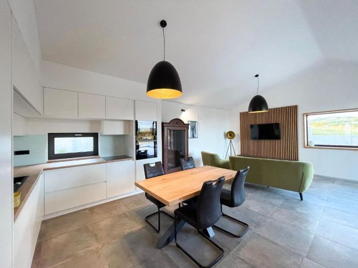 Image No.15-2 Bed Property for sale