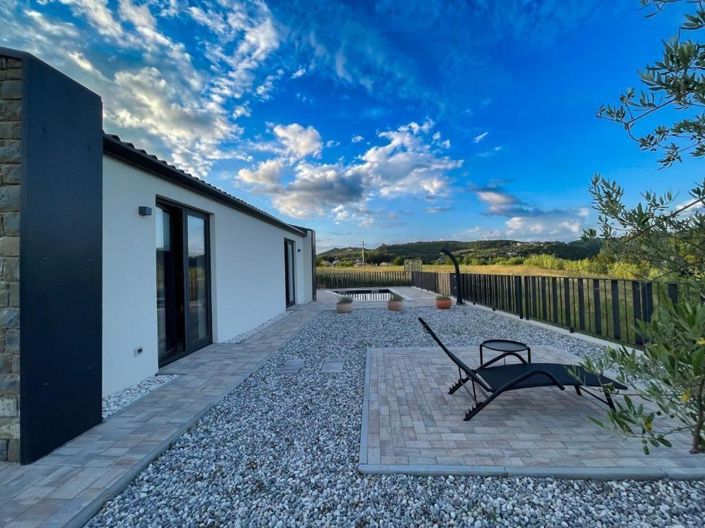 Image No.9-2 Bed Property for sale