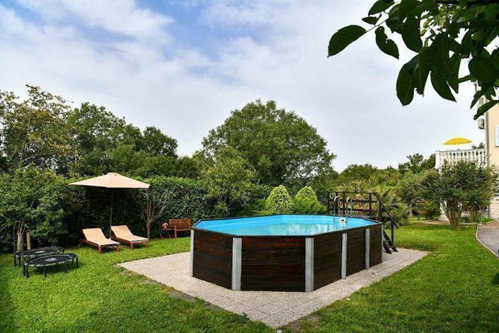 Image No.8-4 Bed Property for sale