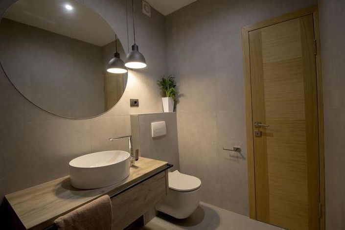 Image No.19-4 Bed Property for sale