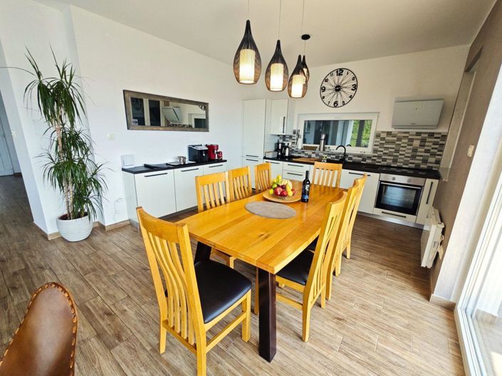 Image No.14-4 Bed Property for sale