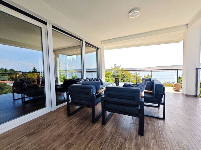 Image No.15-4 Bed Property for sale