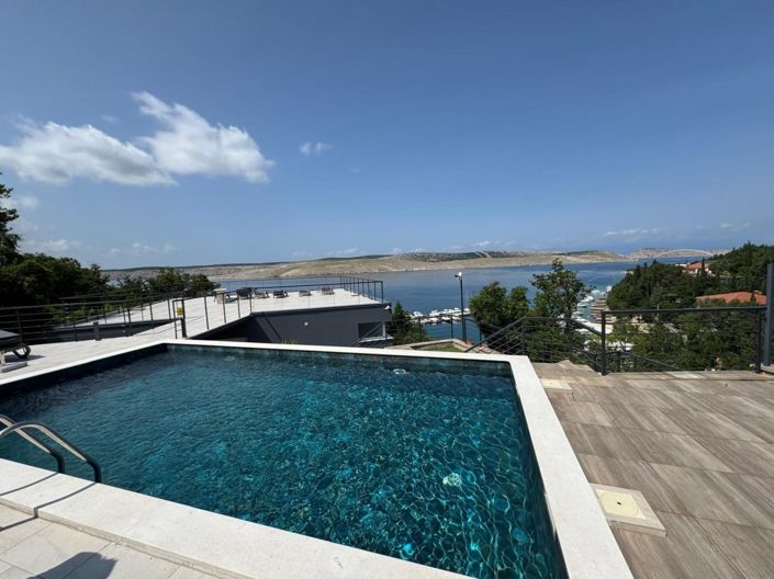 Image No.8-4 Bed Property for sale