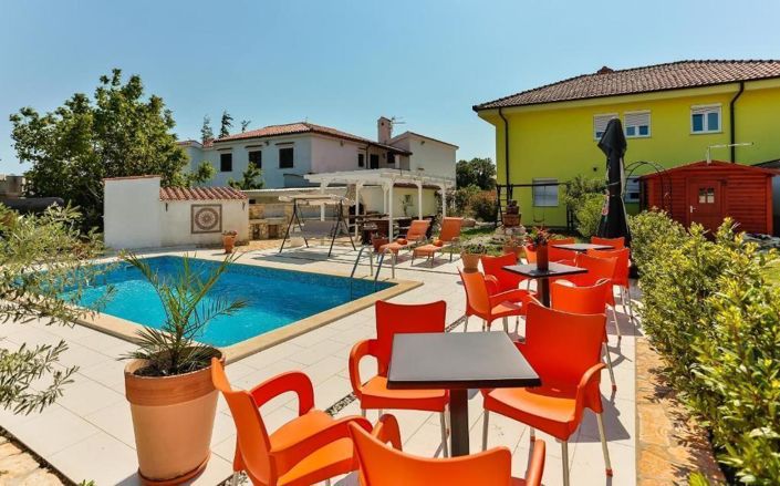 Image No.5-6 Bed Property for sale