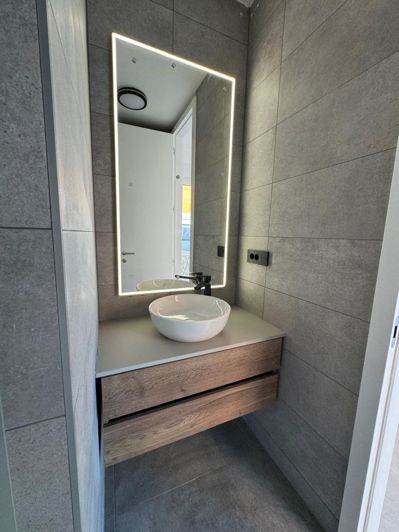 Image No.10-4 Bed Property for sale