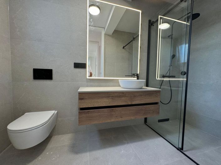 Image No.13-4 Bed Property for sale