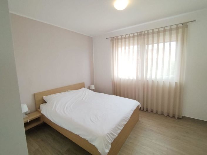 Image No.19-3 Bed Property for sale