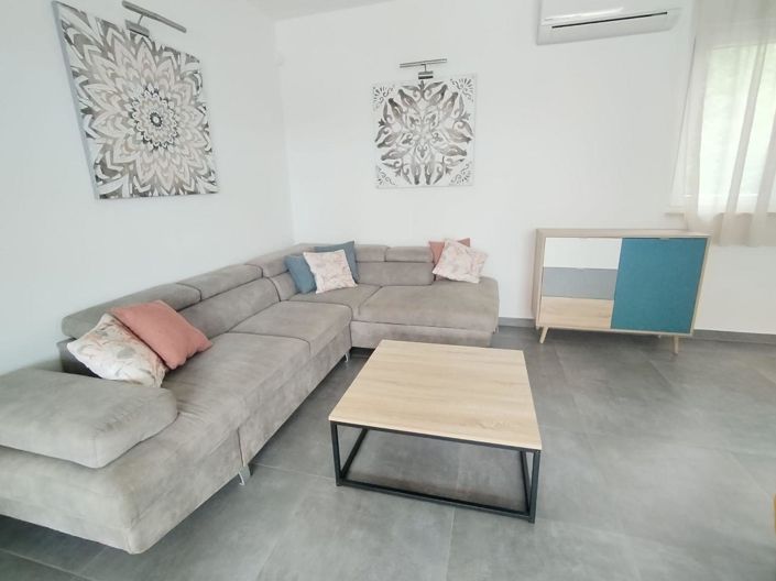 Image No.3-3 Bed Property for sale