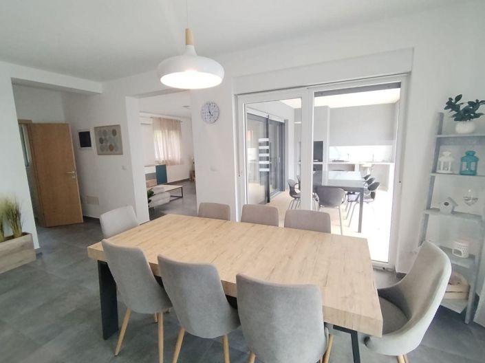 Image No.6-3 Bed Property for sale