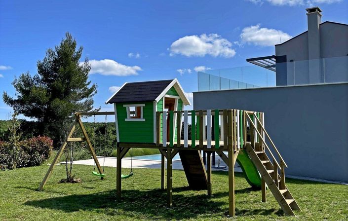 Image No.19-4 Bed Property for sale