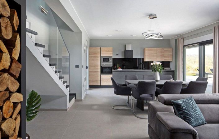 Image No.8-4 Bed Property for sale