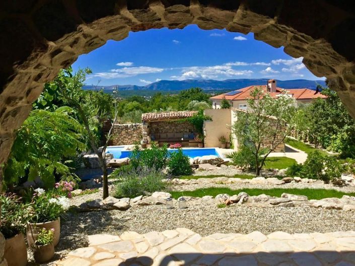 Image No.7-4 Bed Property for sale