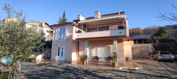 Image No.1-4 Bed Property for sale