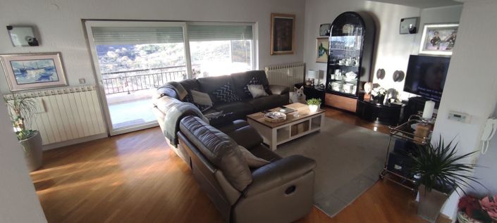 Image No.14-4 Bed Property for sale