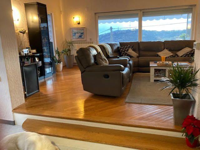 Image No.16-4 Bed Property for sale