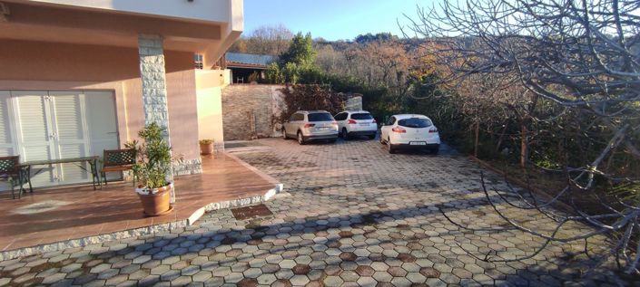 Image No.8-4 Bed Property for sale