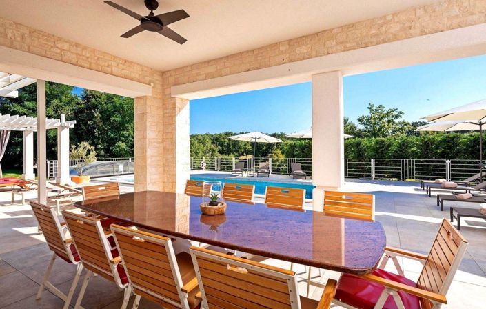 Image No.16-5 Bed Property for sale