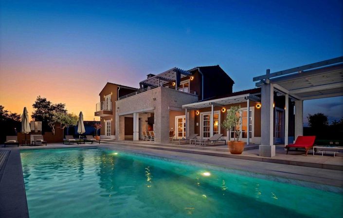 Image No.2-5 Bed Property for sale