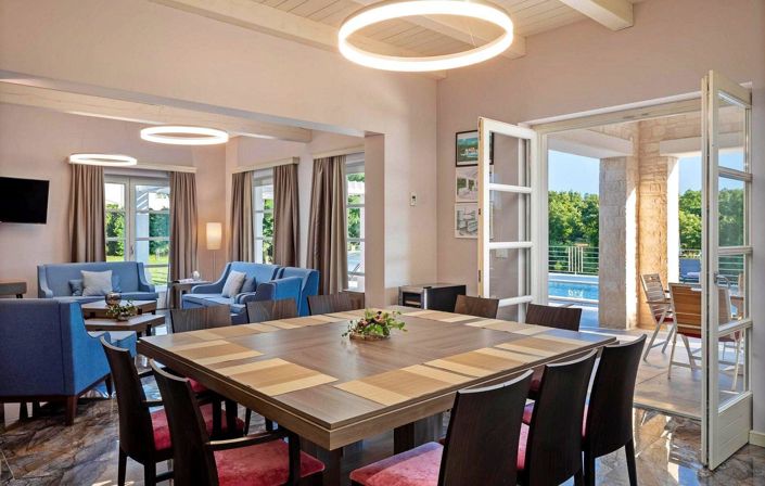 Image No.21-5 Bed Property for sale