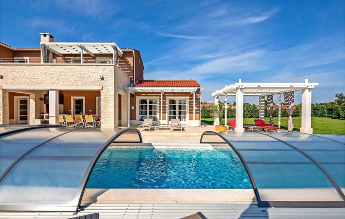 Image No.5-5 Bed Property for sale