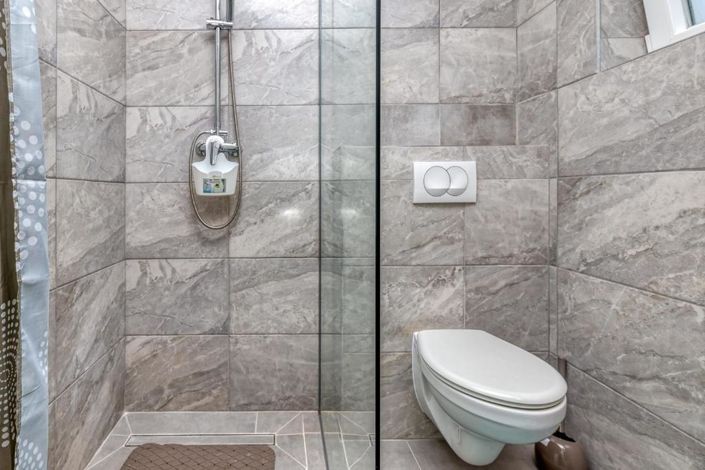 Image No.21-4 Bed Property for sale