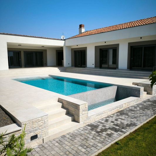 Image No.24-Propriété de 3 chambres à vendre à Rovinj