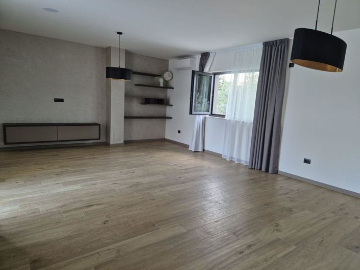 Image No.6-Propriété de 3 chambres à vendre à Rovinj