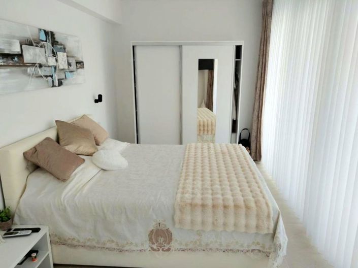 Image No.23-6 Bed Property for sale