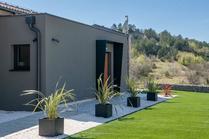 Image No.25-2 Bed Property for sale