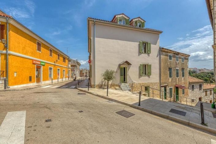 Image No.1-Propriété de 3 chambres à vendre à Vrsar