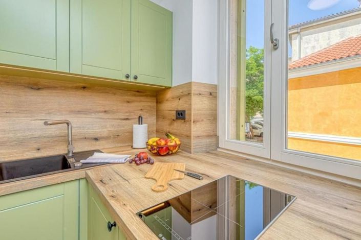 Image No.11-3 Bed Property for sale