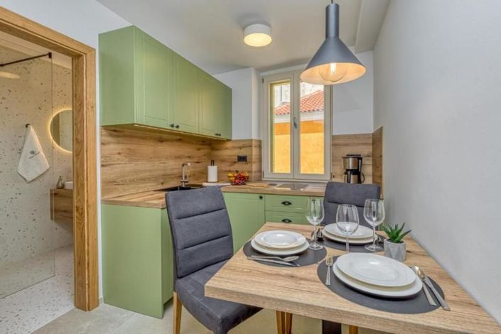 Image No.14-3 Bed Property for sale