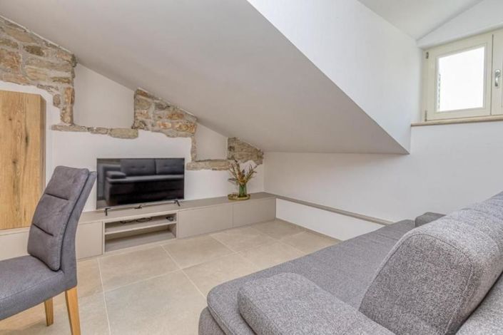 Image No.8-3 Bed Property for sale