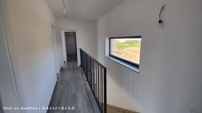 Image No.13-3 Bed Property for sale