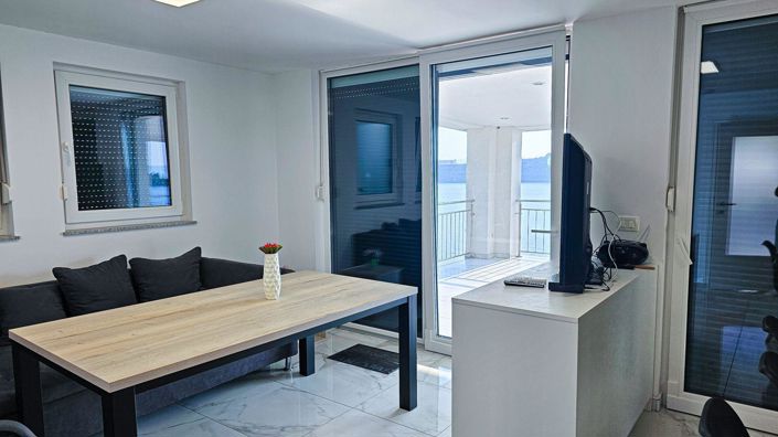 Image No.11-5 Bed Property for sale