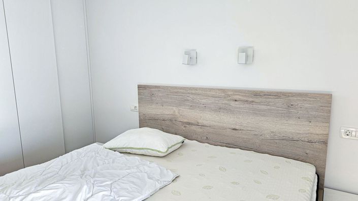 Image No.21-5 Bed Property for sale